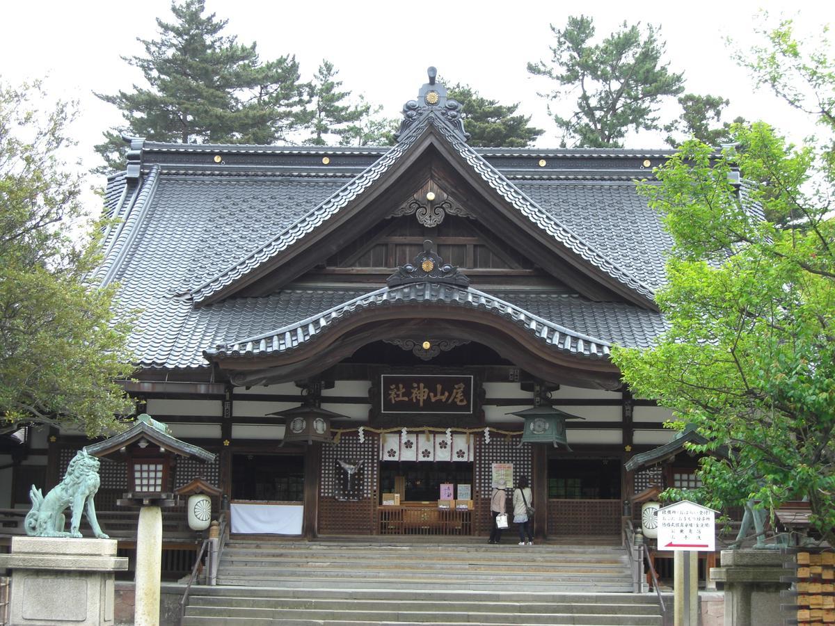 Uan Kanazawa Luaran gambar
