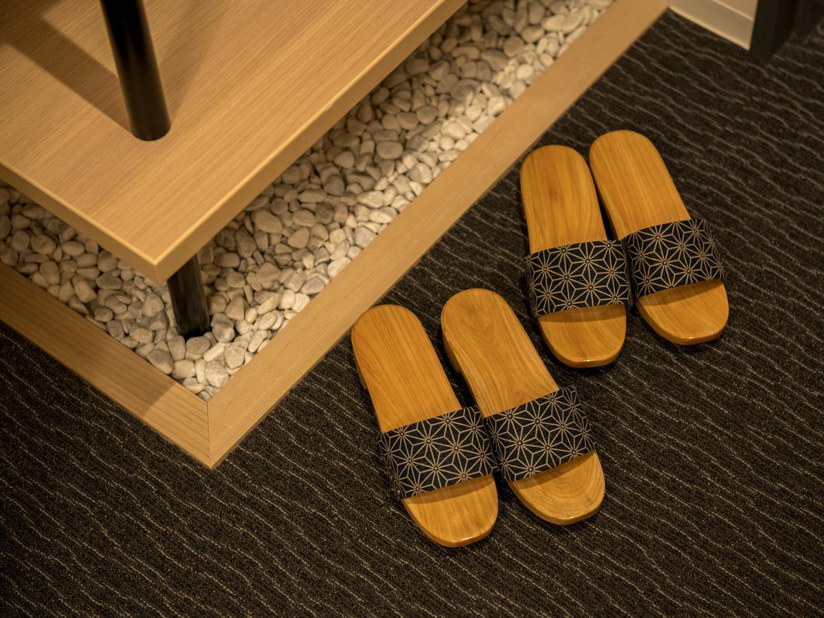 Uan Kanazawa Luaran gambar